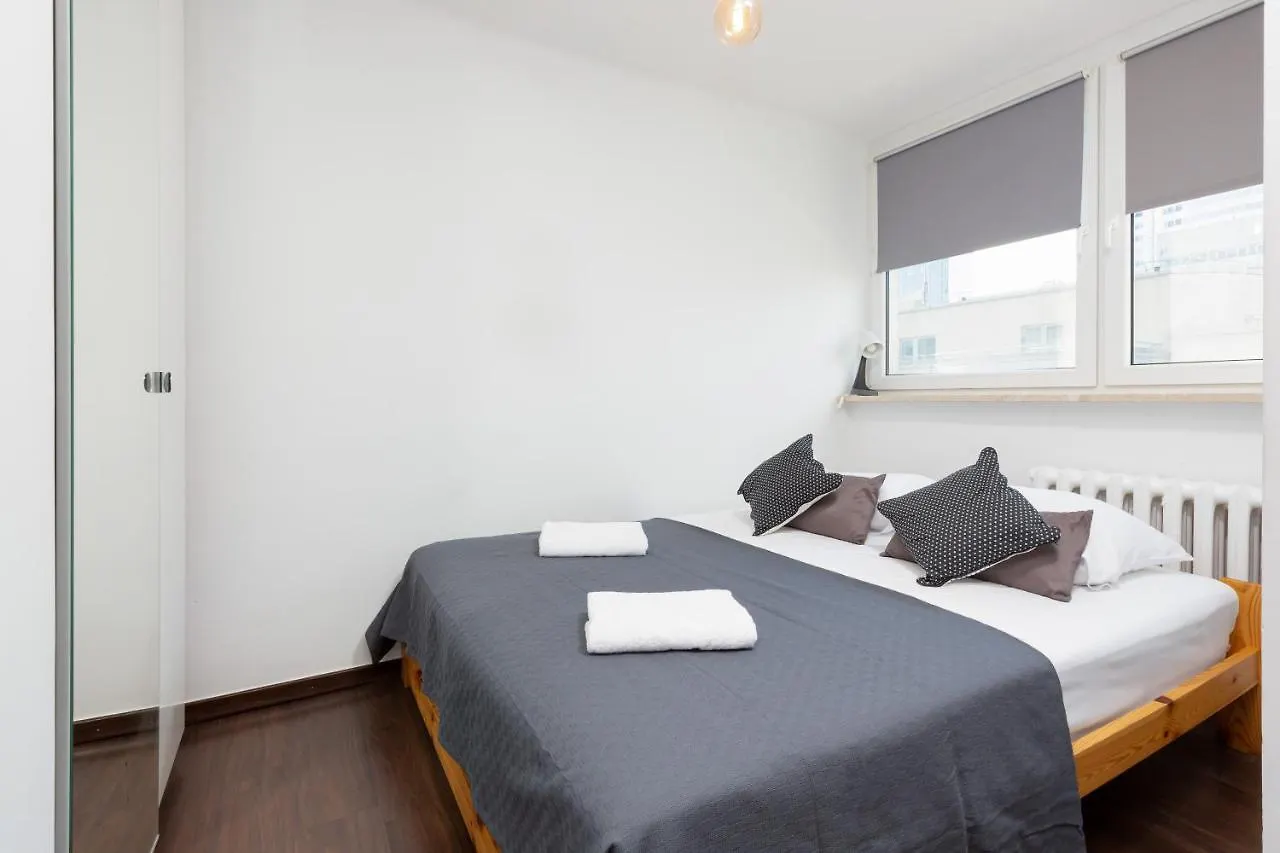 Apartments Warsaw Grzybowska By Noclegi Renters 0*,  Польша